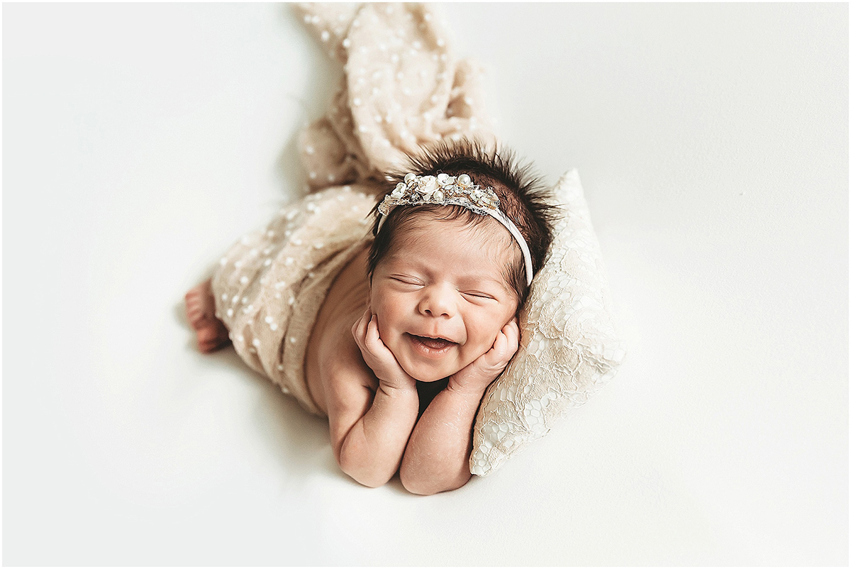 smiling baby Edelmira Newborn Photographer Florence