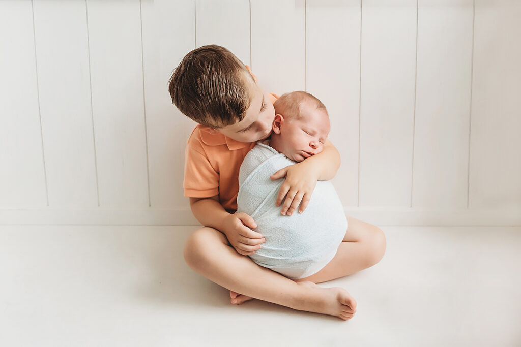 siblings newborn photography