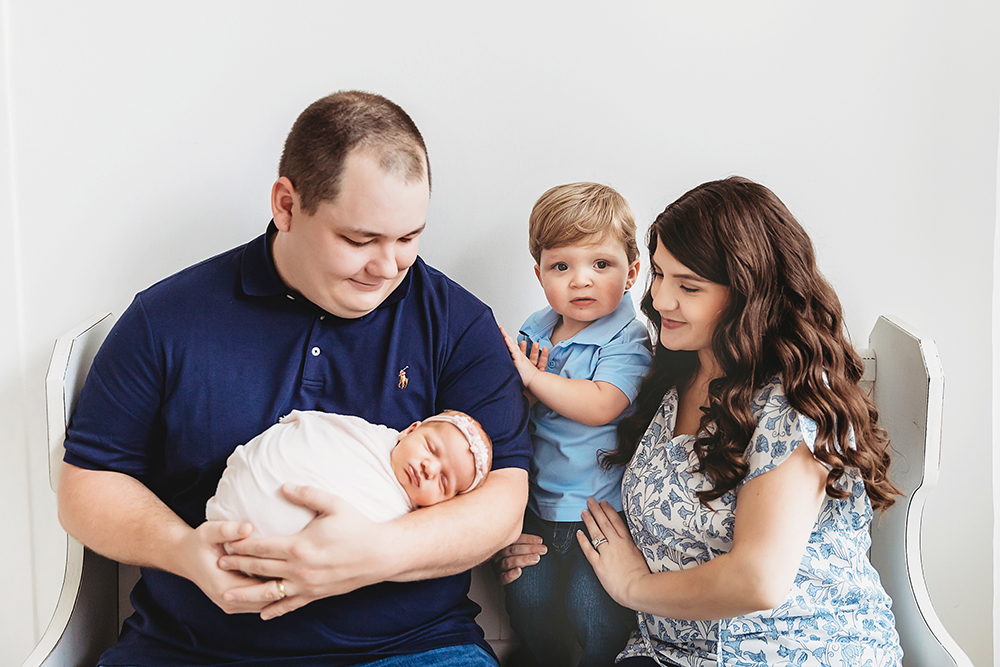 newborn photographer family session