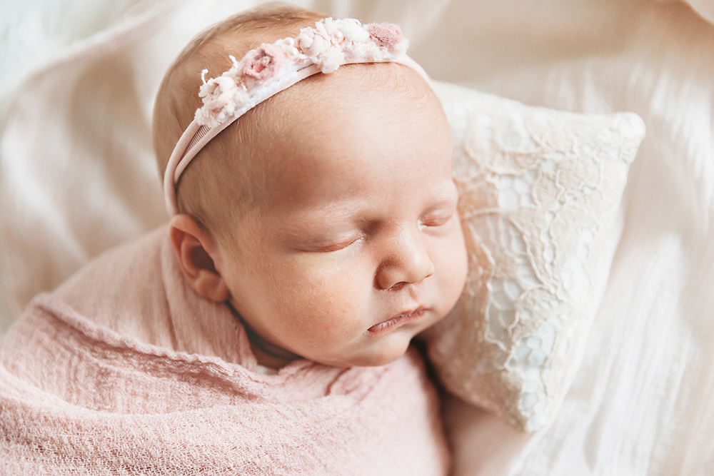 newborn photographer florence, SC