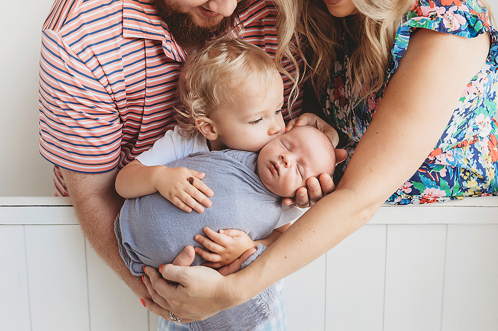 newborn sibling photographer florence sc