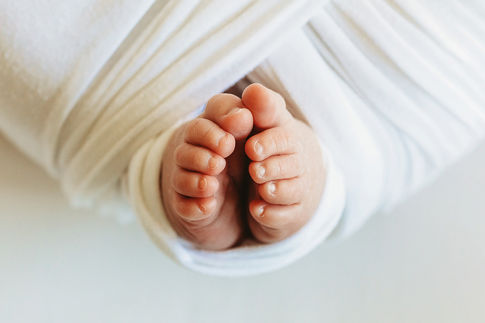 newborn baby toes