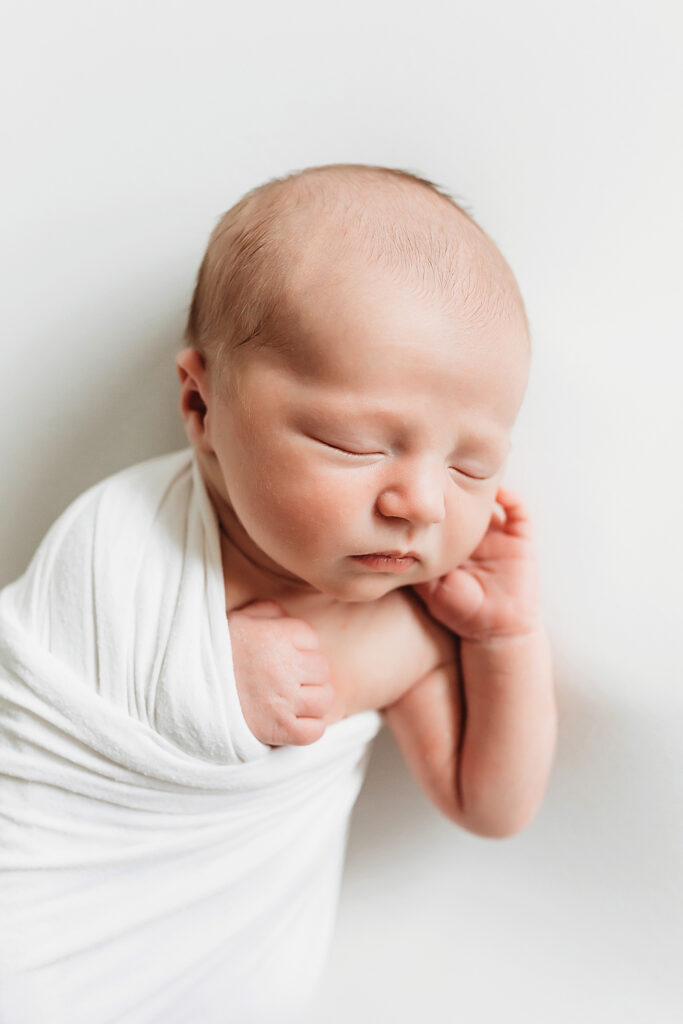 newborn sleeping baby photography