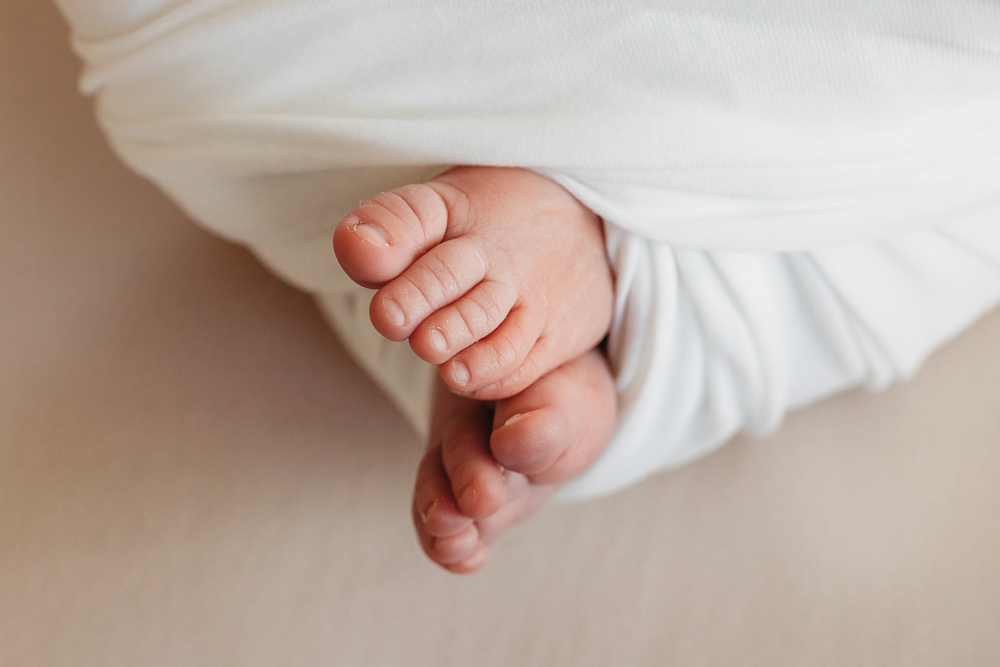 newborn baby toes