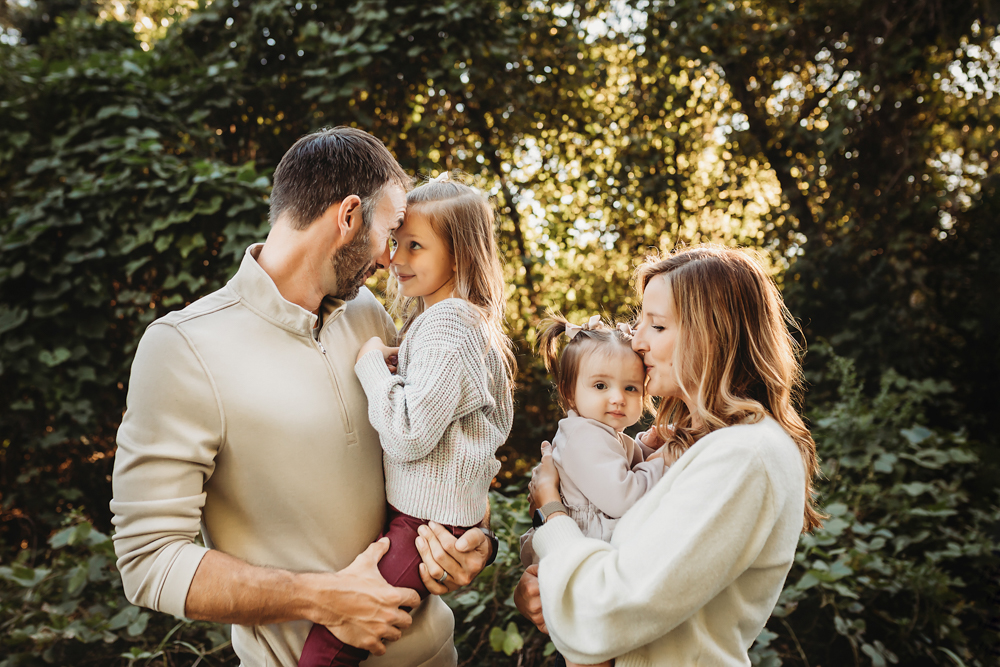 natural candid family photographer