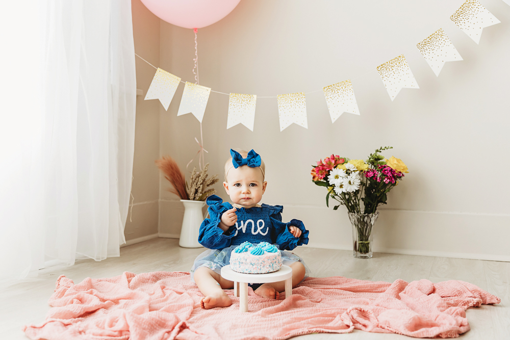 Livi 1st Birthday Session