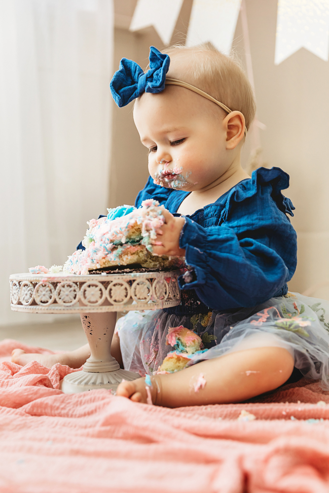 Livi 1st Birthday Session