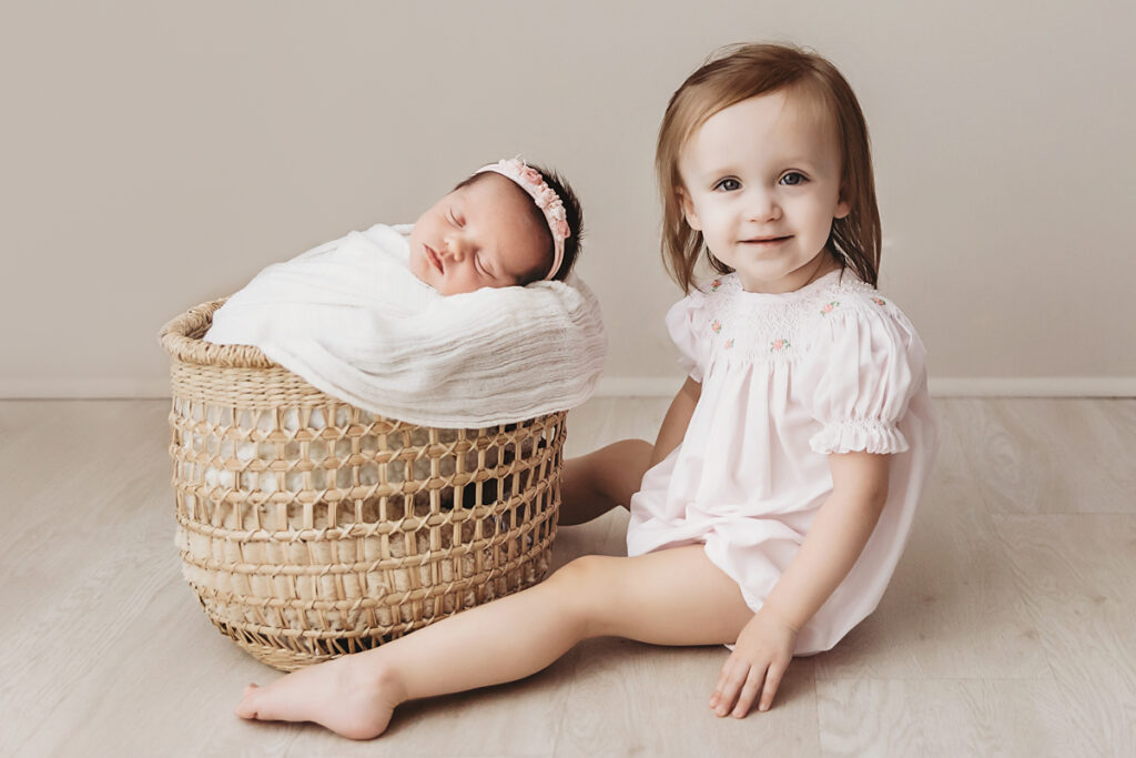 newborn session with sibling