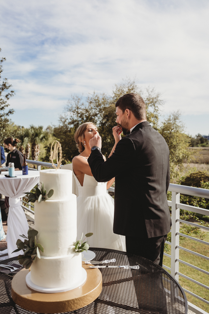 Wedding moment during bride and groom moment, captured by reflection images by tracy rowell.